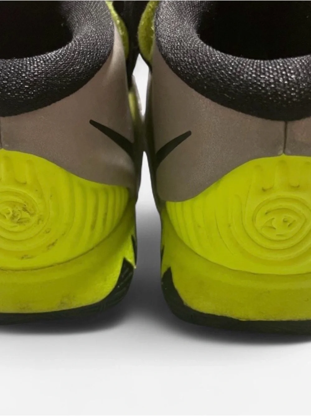 Nike Kyrie 6 cross volt Kids sneakers in Neon